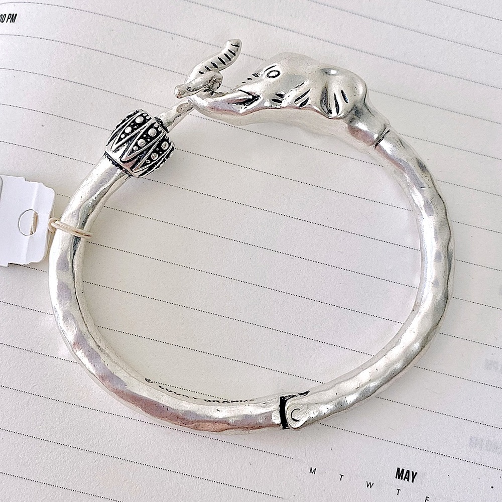 Lucky Brand Silver-tone Elephant Cuff Bangle Bracelet - Picture 3 of 12